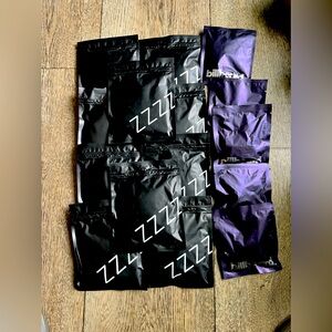 Delta Airlines lot of 10 sleep masks and 5 packs of billboard earbuds.